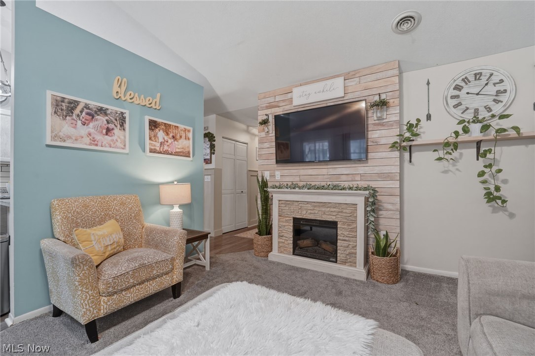 Roaming Rock - Residential