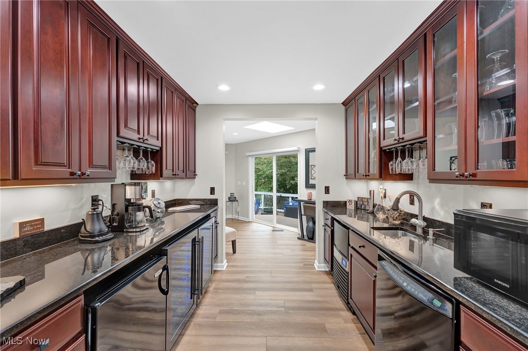 1025 Cedarwood Lane, Medina, Ohio image 22