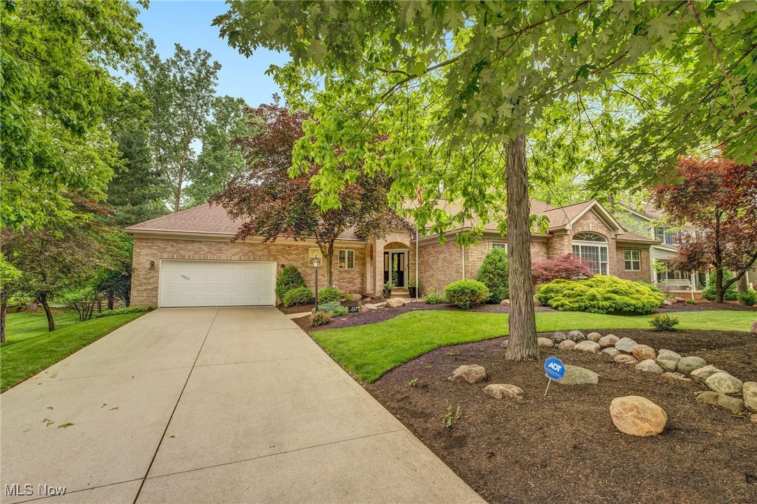 1025 Cedarwood Lane, Medina, Ohio image 1