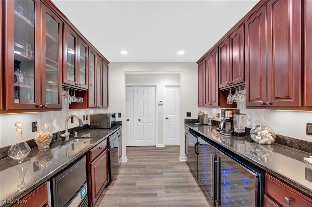 1025 Cedarwood Lane, Medina, Ohio image 21