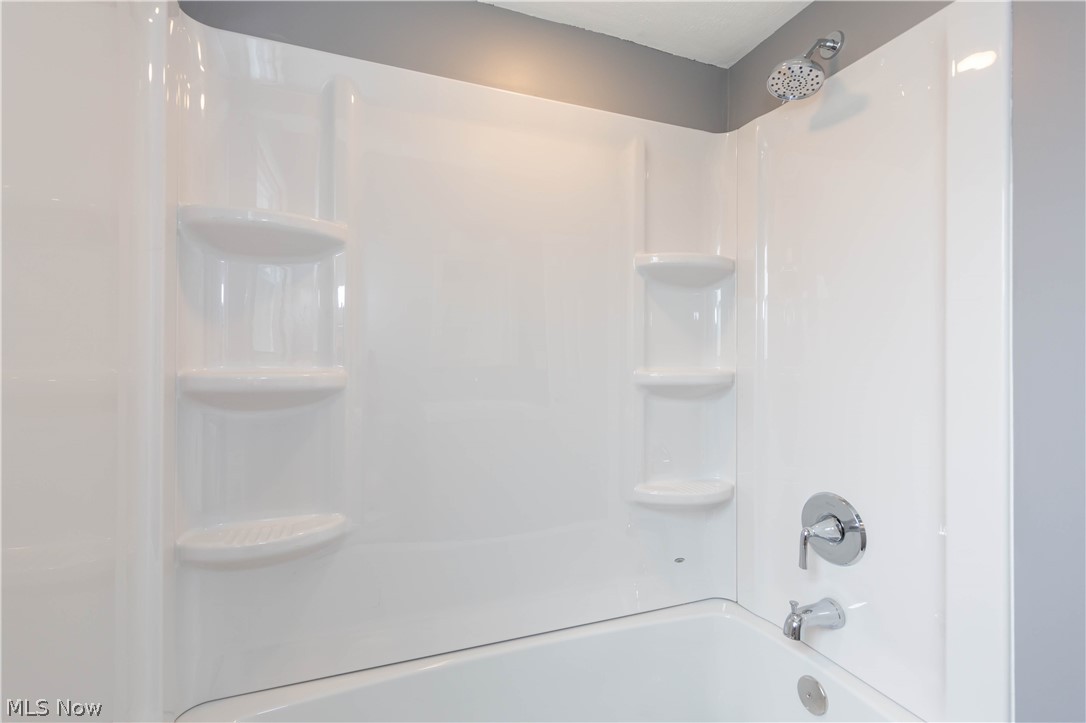 Village/Highland Heights 01 - Residential