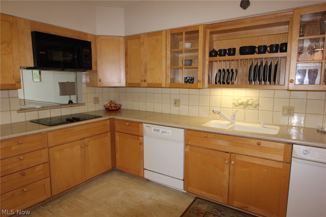 Bratenahl Place Condo - Residential