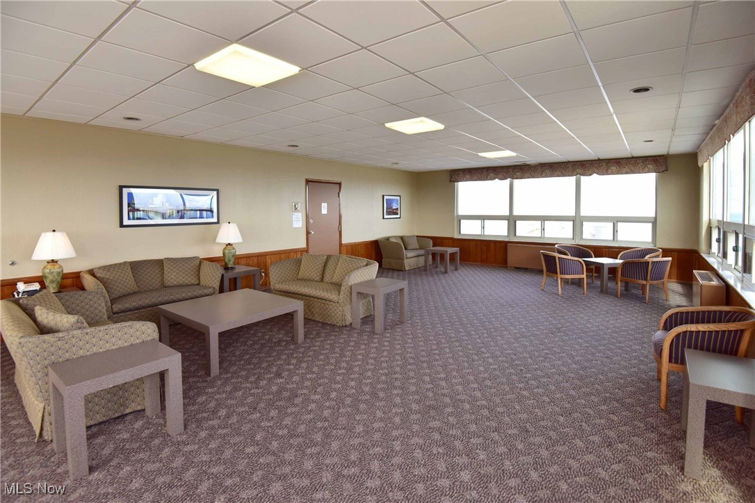 Marine Towers East - Residential