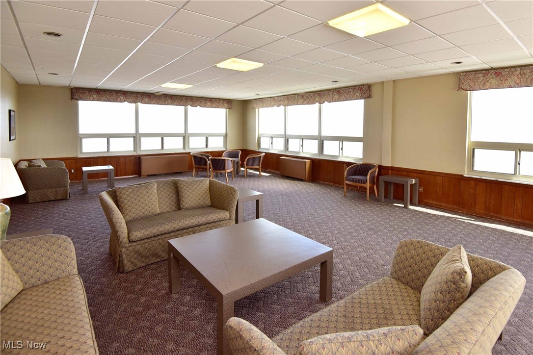 Marine Towers East - Residential
