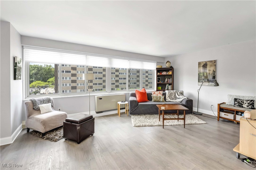 Marine Towers East - Residential
