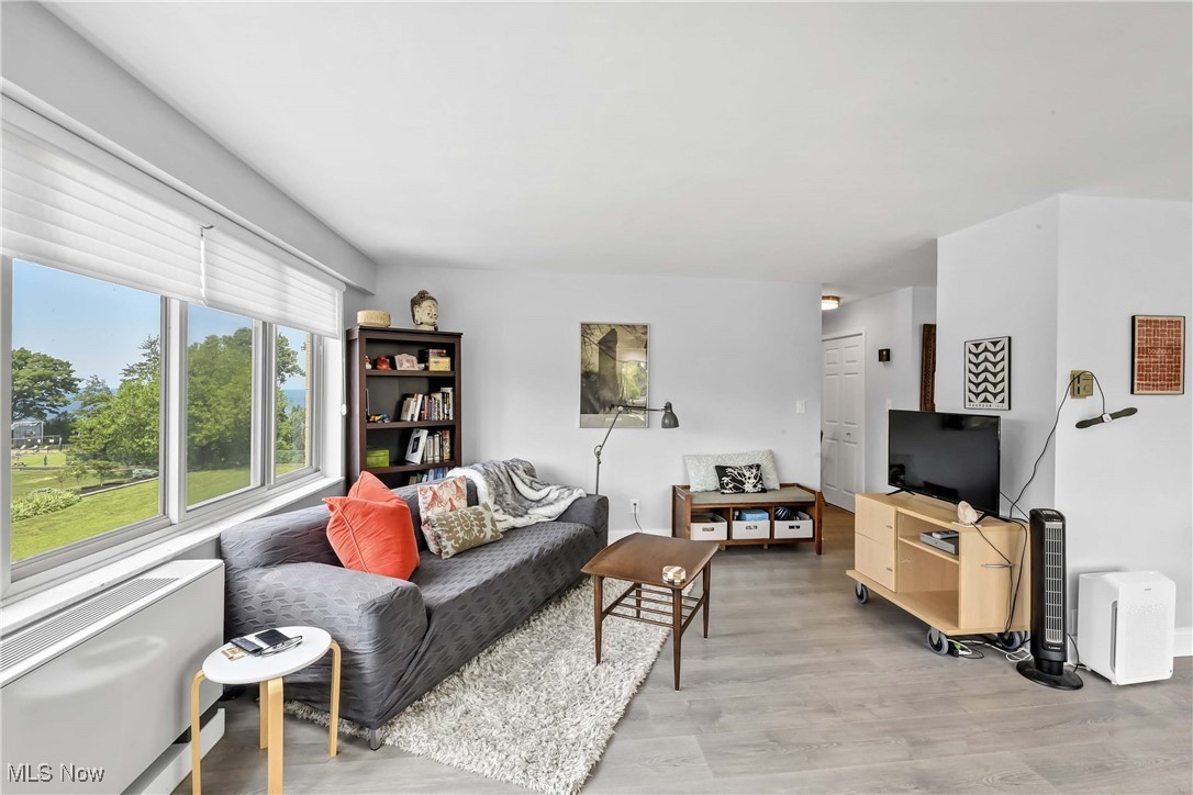 Marine Towers East - Residential