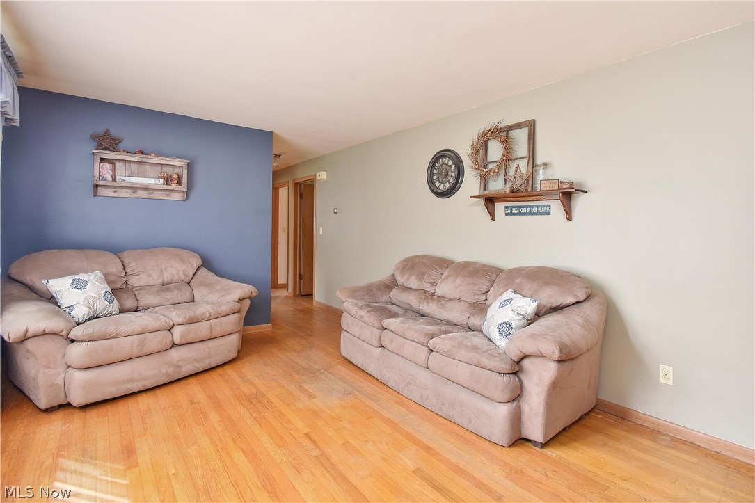 Old Orchard #3 - Residential