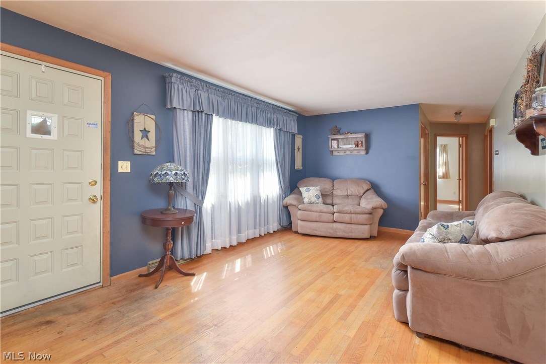 Old Orchard #3 - Residential