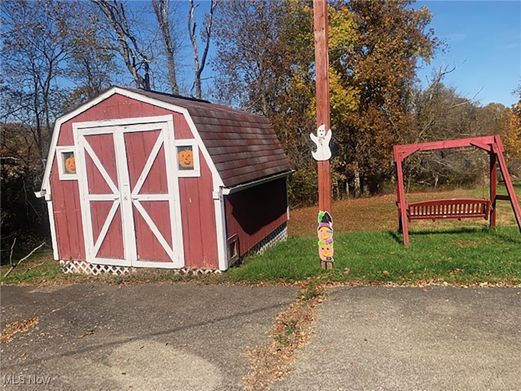 26838 Winona Road, Homeworth, Ohio image 3