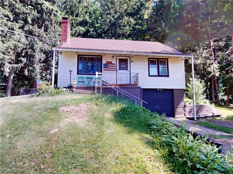 Photo of 500 Pennock Street, Minerva, OH 44657 (MLS # 5221968)