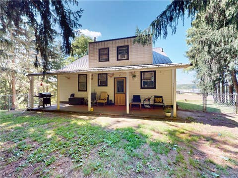 Tiny photo for 500 Pennock Street, Minerva, OH 44657 (MLS # 5221968)