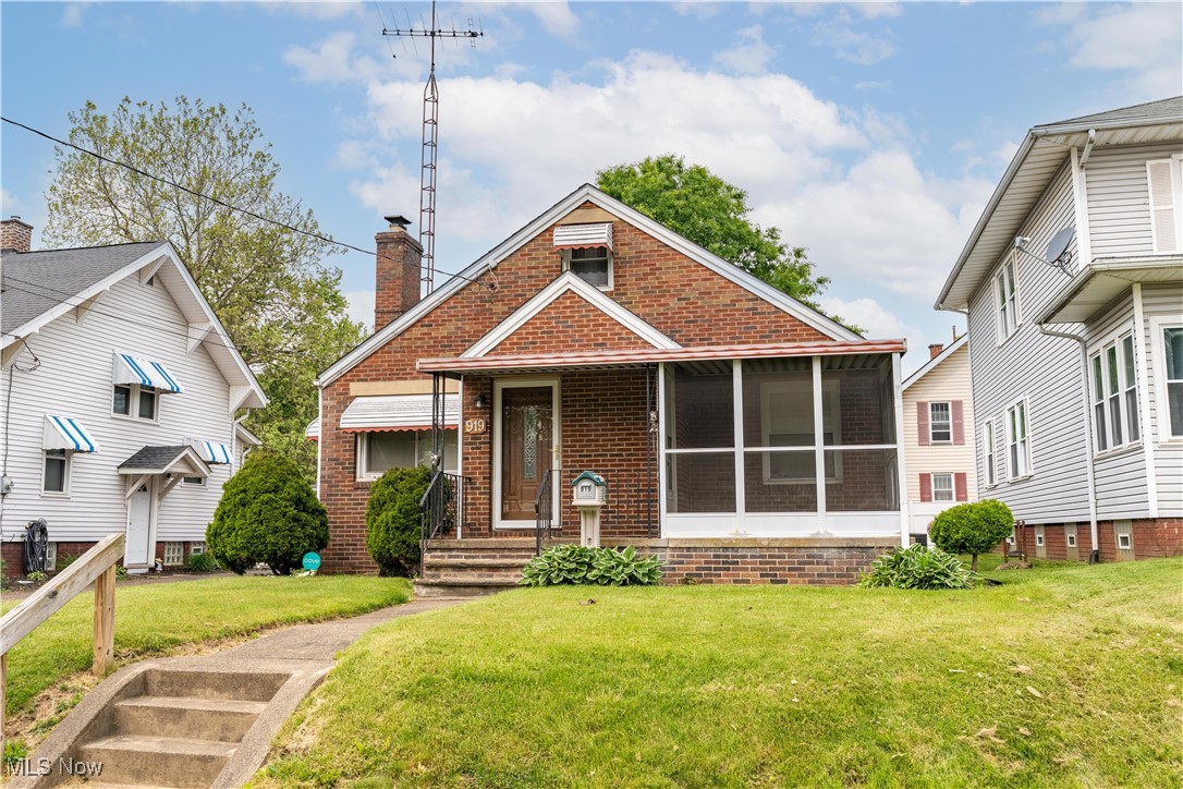 919 Clarendon Avenue, Canton, Ohio image 1