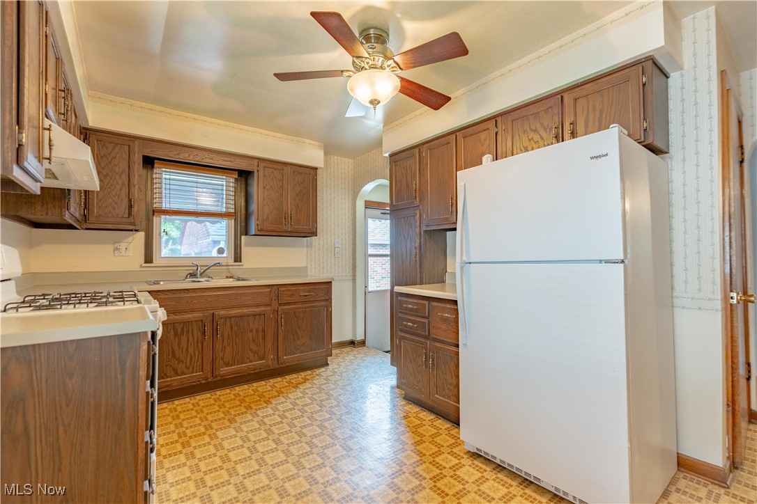 919 Clarendon Avenue, Canton, Ohio image 17
