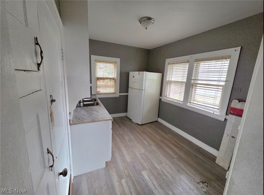 Photo of 16902 Endora Road, Cleveland, OH 44112 (MLS # 5213974)