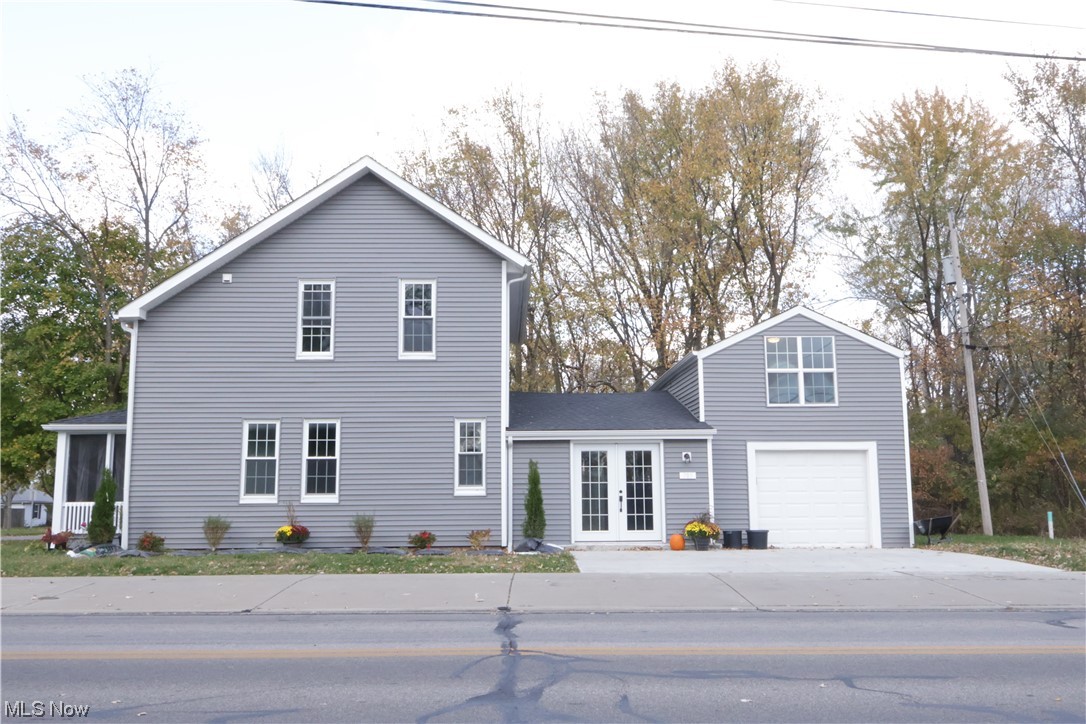 Lake Erie Manor - Residential