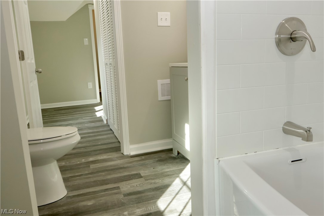 Lake Erie Manor - Residential