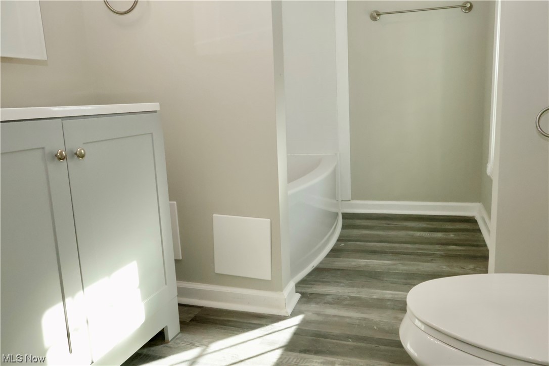 Lake Erie Manor - Residential