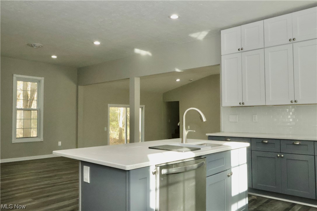 Lake Erie Manor - Residential