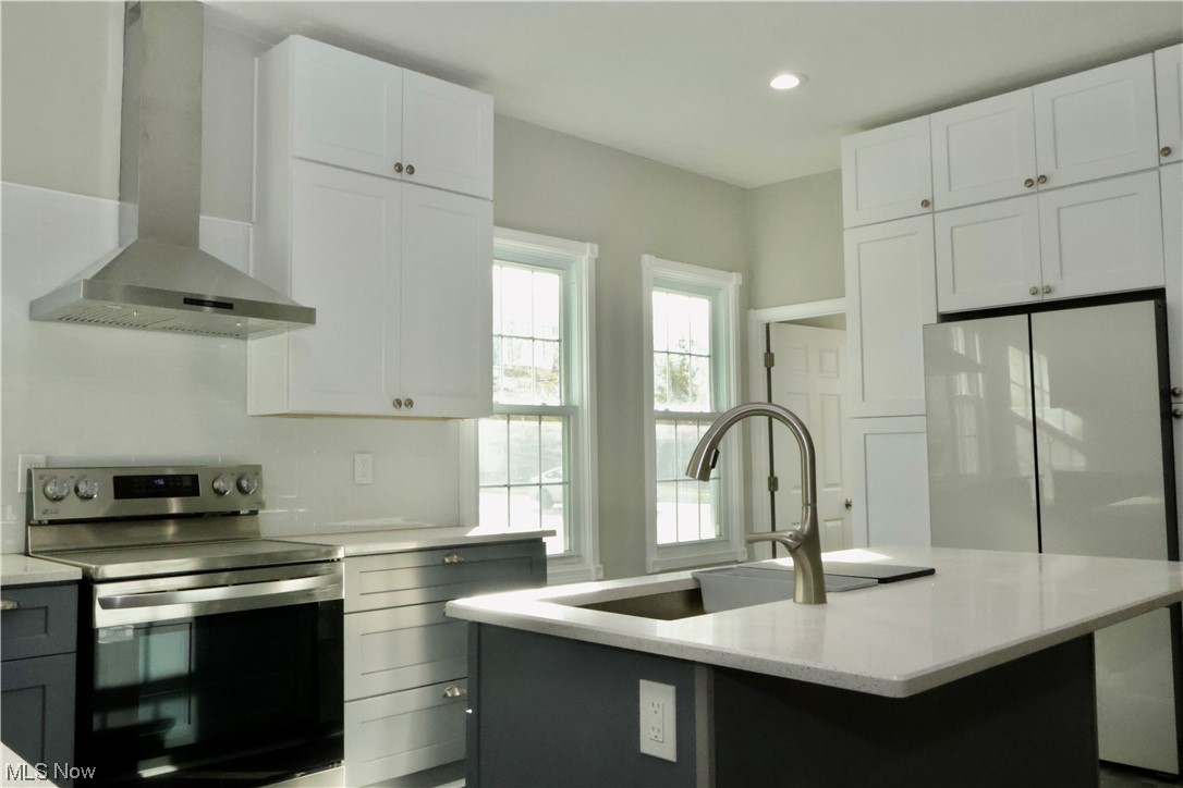 Lake Erie Manor - Residential