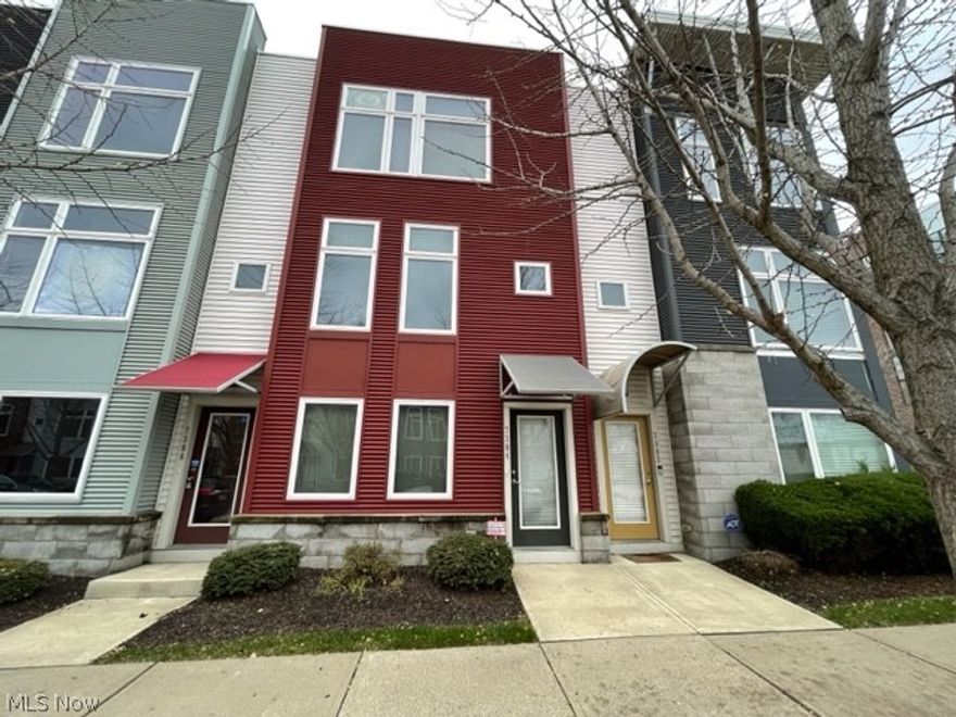 Beautiful townhouse/condo in Battery Park on the Detroit Shoreway. Open concept living with granite counters & stainless steel appliances. Attached garage. Conveniently located minutes from downtown. Walk to bars, restaurants, Terrestrial Brewery and Edgewater Park. Priced to sell. Also available to lease.         MLS #4432681