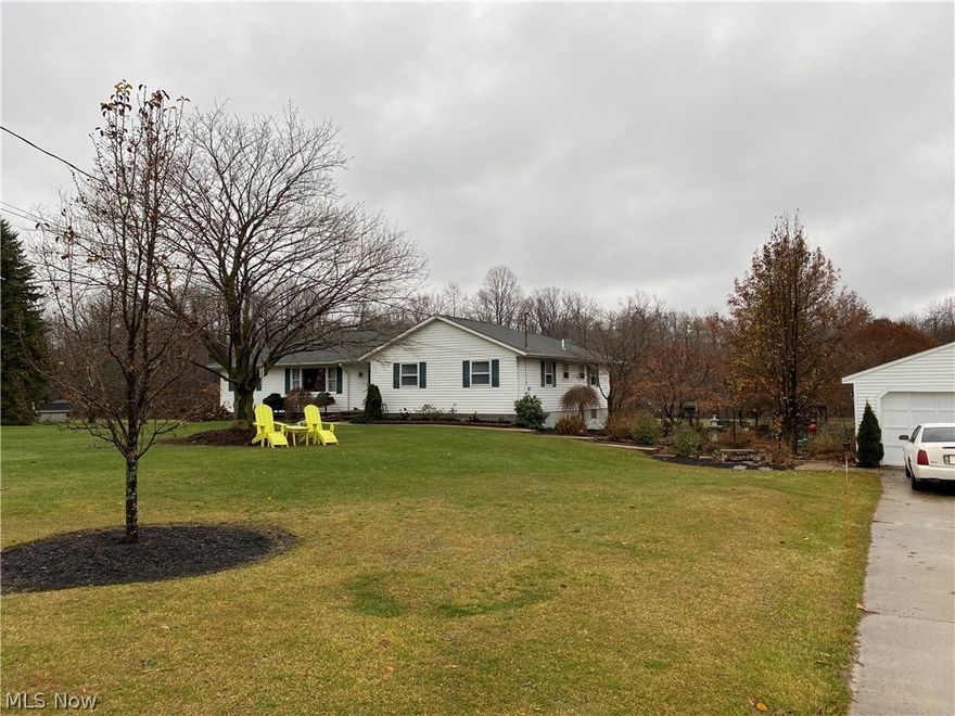 Move right into this spacious 3 BR 2.5 BATH Ranch with many updates...This Home has it All... Spacious, Open Kitchen With Breakfast Bar and eating area, Formal Dining room; 21 X 12 Four Season Sun Room, Lower Level With Large Family Room, Exercise Room, Sauna, Bar, Craft Room, Laundry Room and tons of Storage...also has a Patio And Screened Area Off Of Family Room...all of this is situated on a beautifully landscaped 1.14 acre lot on a dead end street with a 
 2+ Car Garage with more storage and a large Workshop Room.