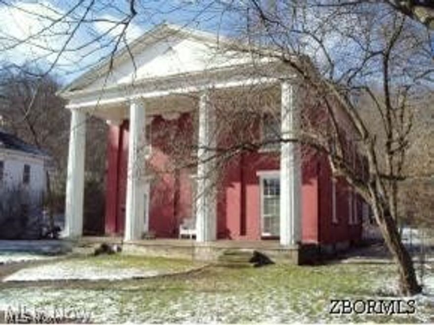 1842 George Guthrie Home. (on National Registery)  Investment property- Stately 5 unit each w/ 1 BR.  Public utilities, seller had grant for lead abatement.  New windows except for front common back yard w/ firepit. 5- 1 BR apts.  Owner pays utilities ( Budget gas $ 207.00, budget electric  $200.00, budget water/ sewer / trash $200.00.)   #1-  $595.00,  owner lives in # 2, rent would be $550.00, $3 -$495.00, # 4- $495.00,  # 5 -$495.00.  $2630.00 TOTAL.