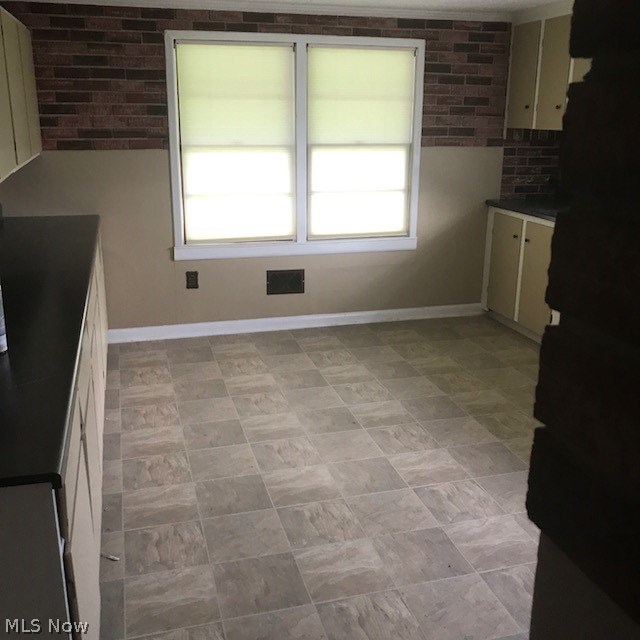 Medina - Commercial Sale