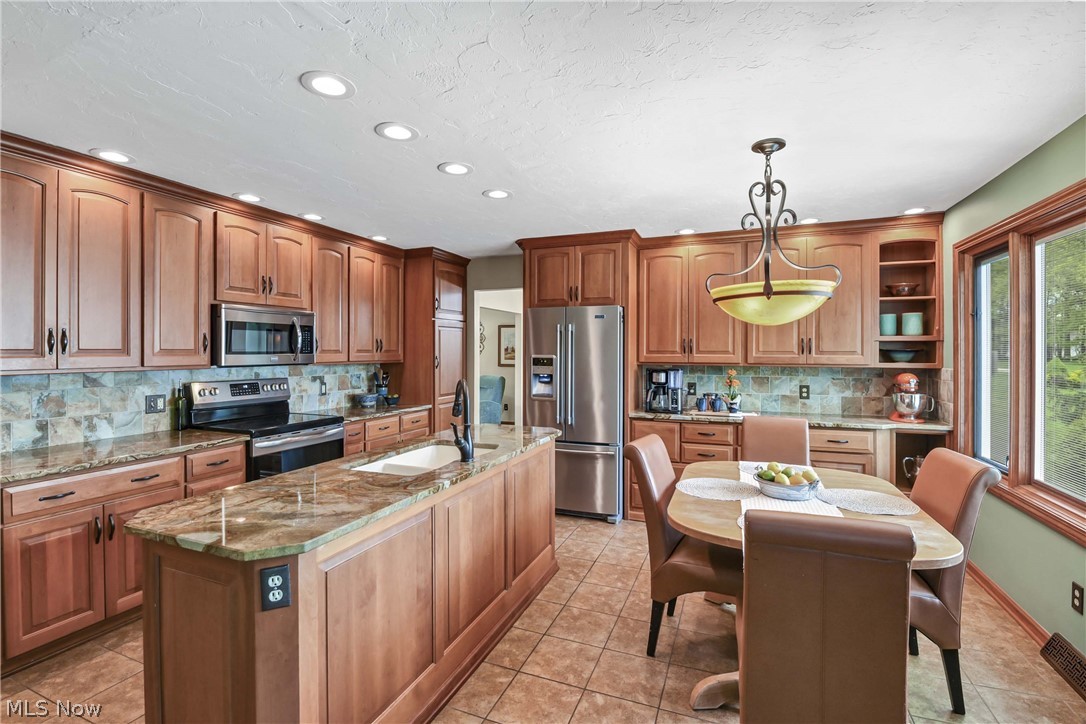 152 Woodridge Drive