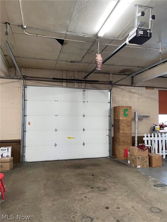 Village/Minerva - Commercial Sale