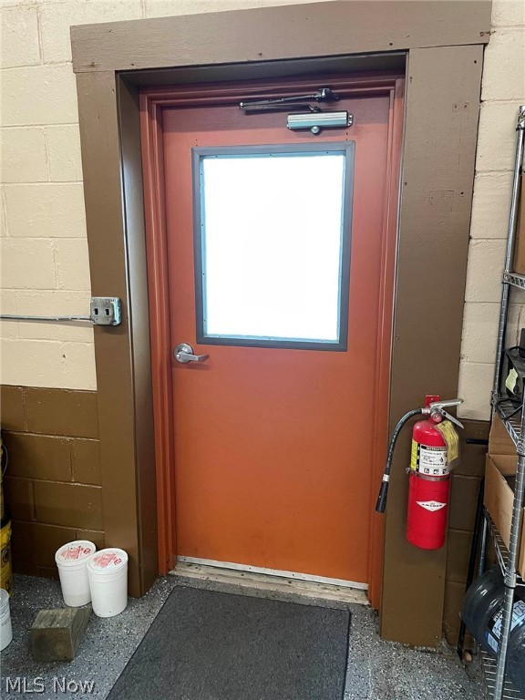 Village/Minerva - Commercial Sale