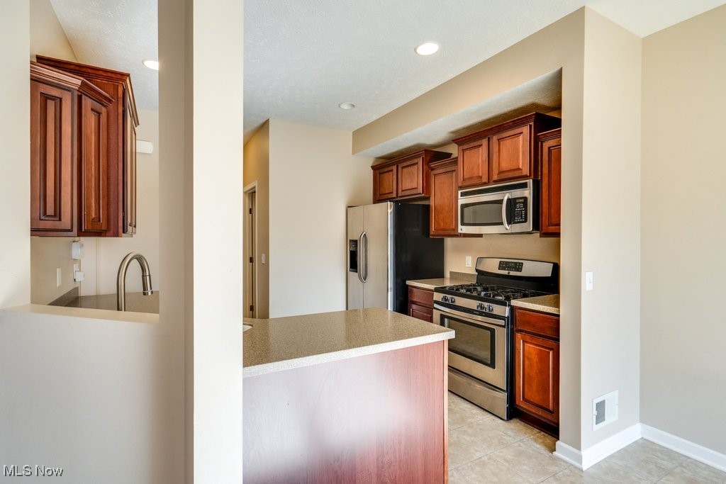 Montrose Park Ph 1 - Residential Lease