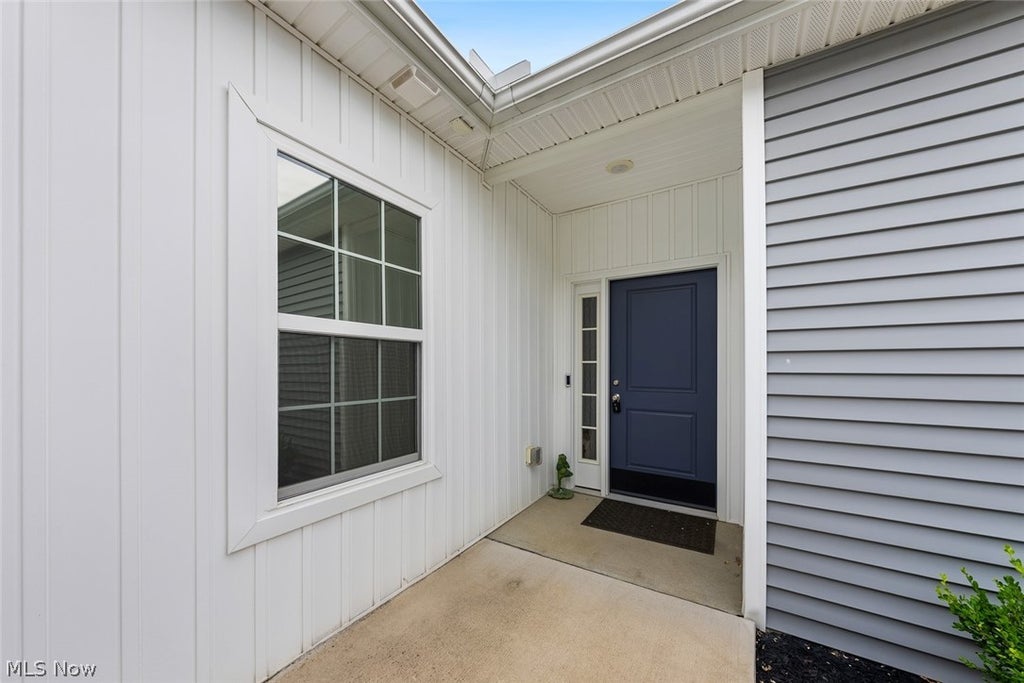 Photo of 124 Acorn Lane, Elyria, OH 44035 (MLS # 5223671)