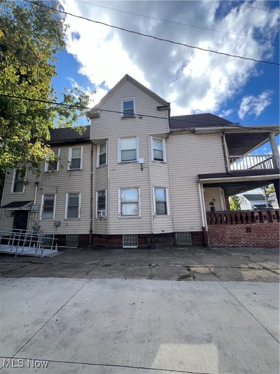 945 E 77th Street