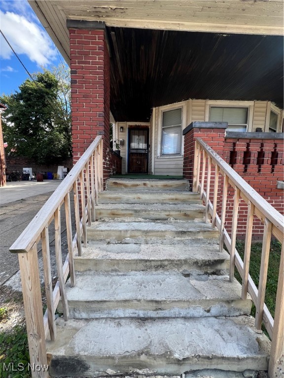 945 E 77th Street