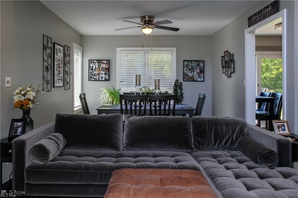 Photo of 822 Shadowood Lane SE, Warren, OH 44484 (MLS # 5178385)