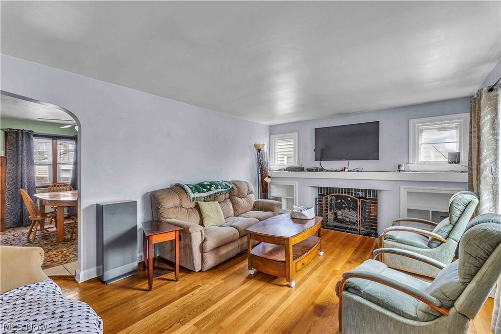 Photo of 160 Rockdale Avenue, Youngstown, OH 44512 (MLS # 5202152)