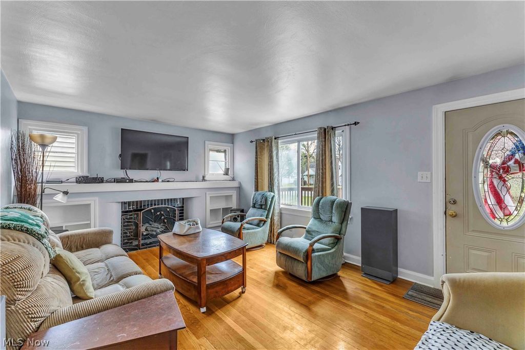 Photo of 160 Rockdale Avenue, Youngstown, OH 44512 (MLS # 5202152)