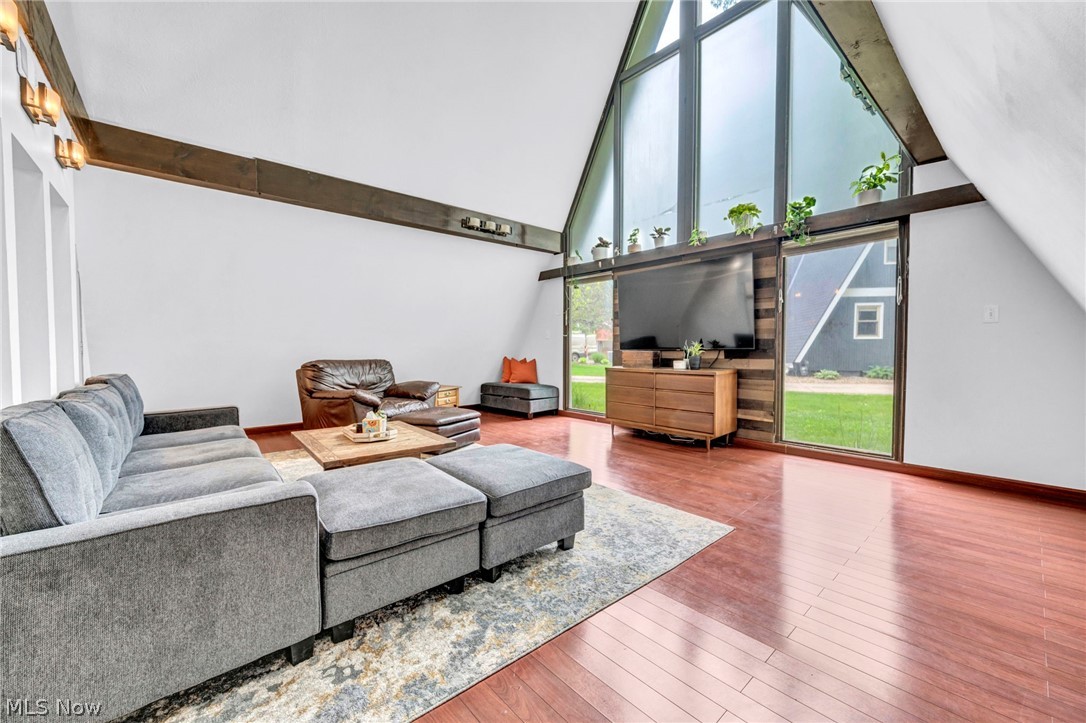 Aurora Shores - Residential