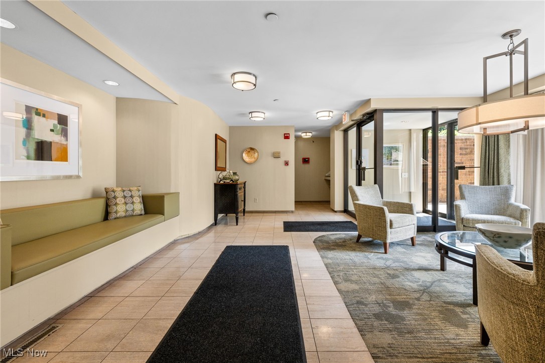 Woodhawk Club Condo Ph 01 - Residential