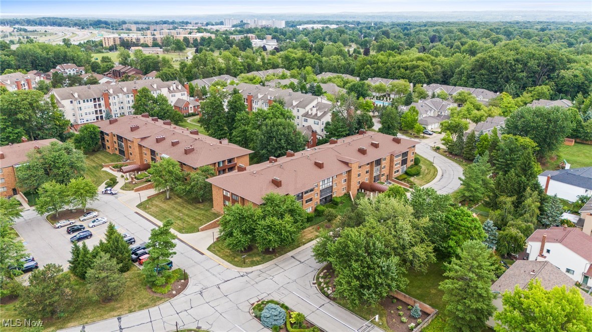 Woodhawk Club Condo Ph 01 - Residential