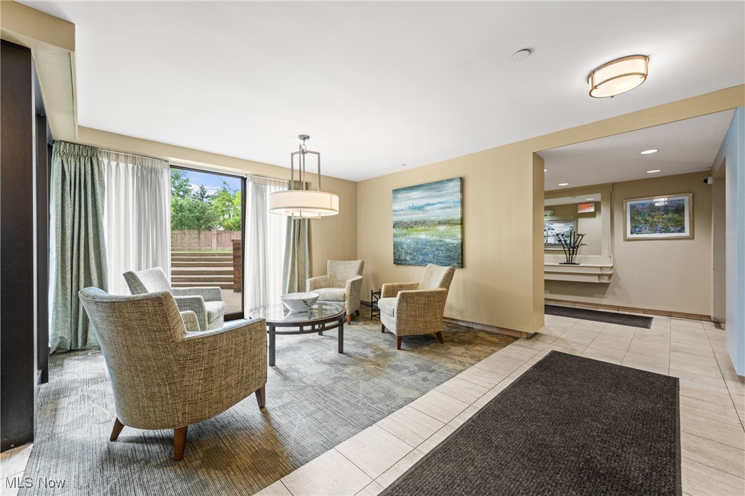 Woodhawk Club Condo Ph 01 - Residential