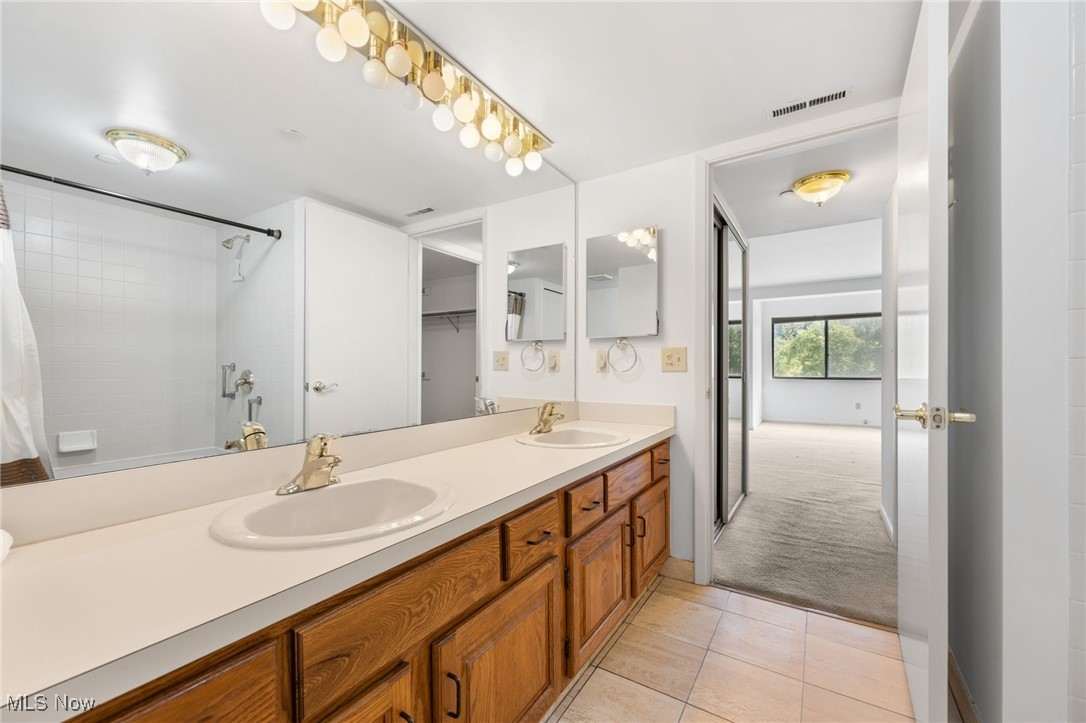 Woodhawk Club Condo Ph 01 - Residential