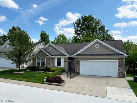 Single Family Residence in Seven Hills OH 526 Harvest Lane.jpg