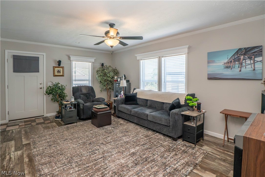 3052 Cross Creek Circle SW
