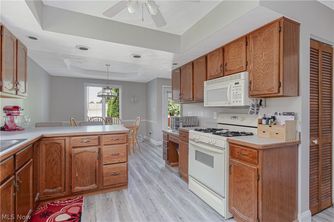 Hill Side 02 10 - Residential