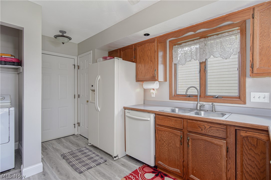 Hill Side 02 10 - Residential