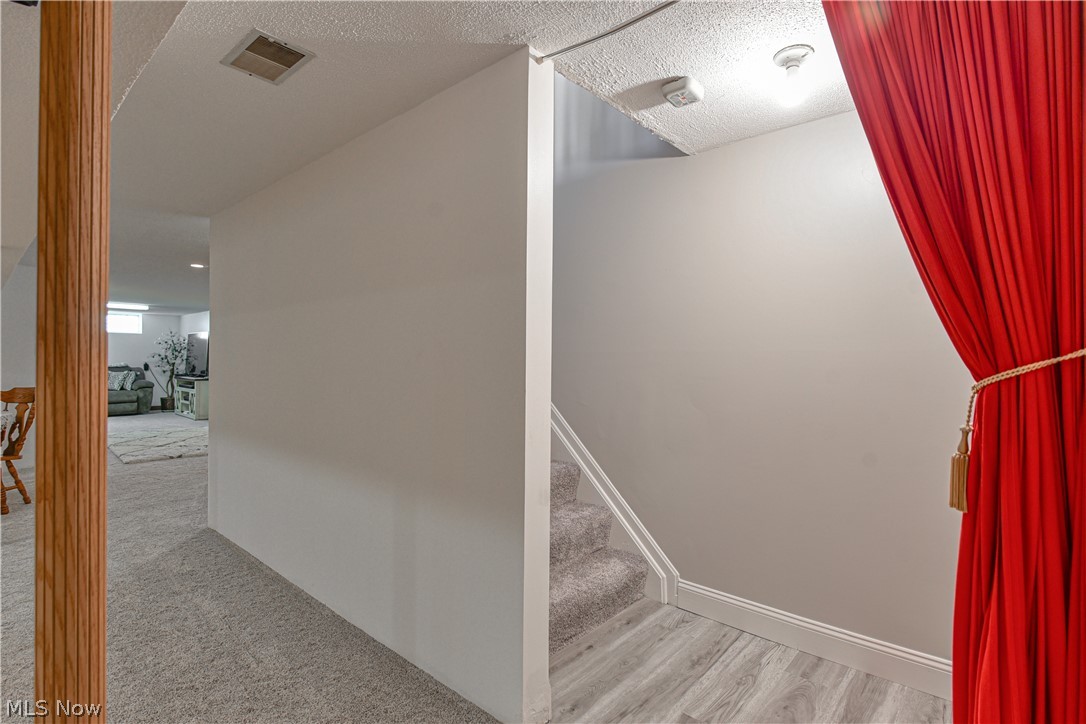 Hill Side 02 10 - Residential