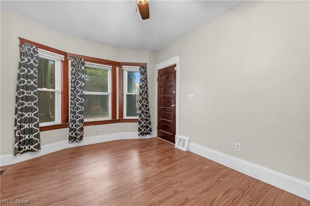 Photo of 8005 Lake Avenue, Cleveland, OH 44102 (MLS # 5219364)