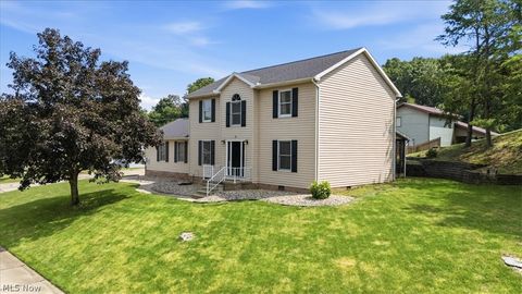 Homes For Sale - 10 Elmwood Drive<br/> Wood County, Parkersburg, WV 26101