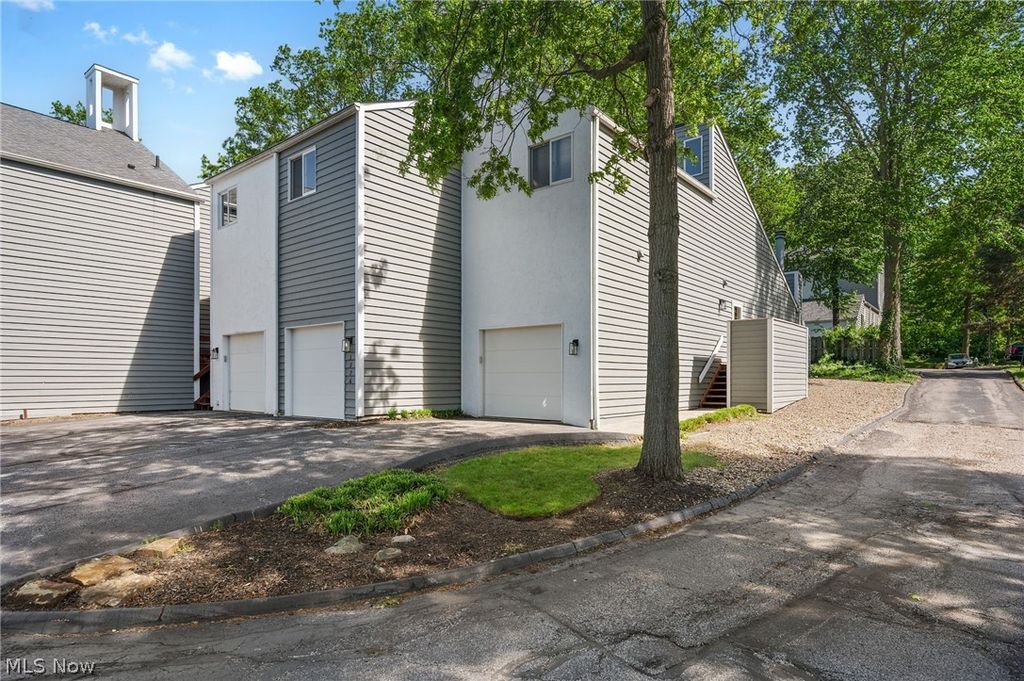 Photo of 1376 Bobby Lane #32, Westlake, OH 44145 (MLS # 5212421)